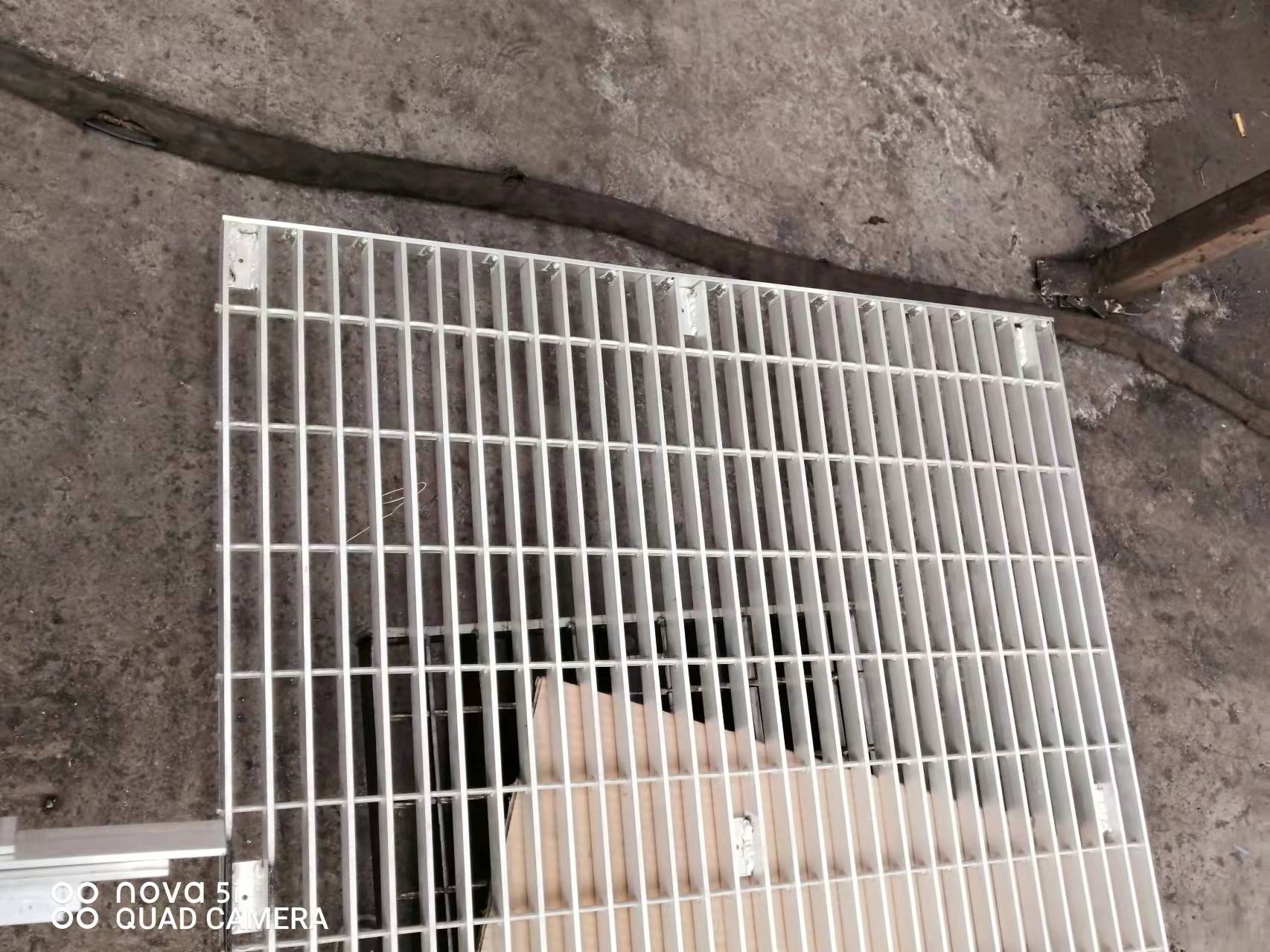 aluminum grating